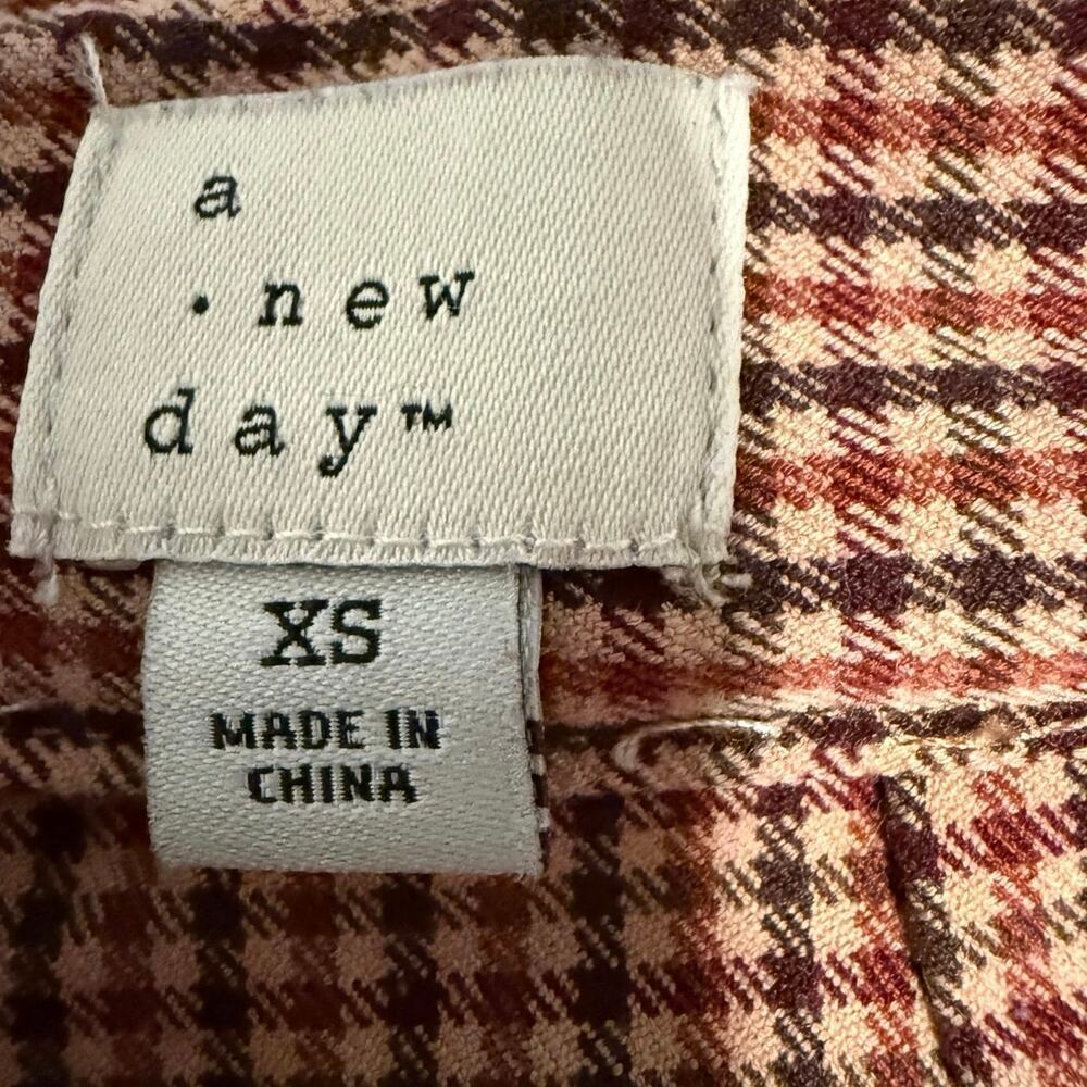 A New Day XS Red Plaid Mini Skirt With Pockets - Picture 3 of 3